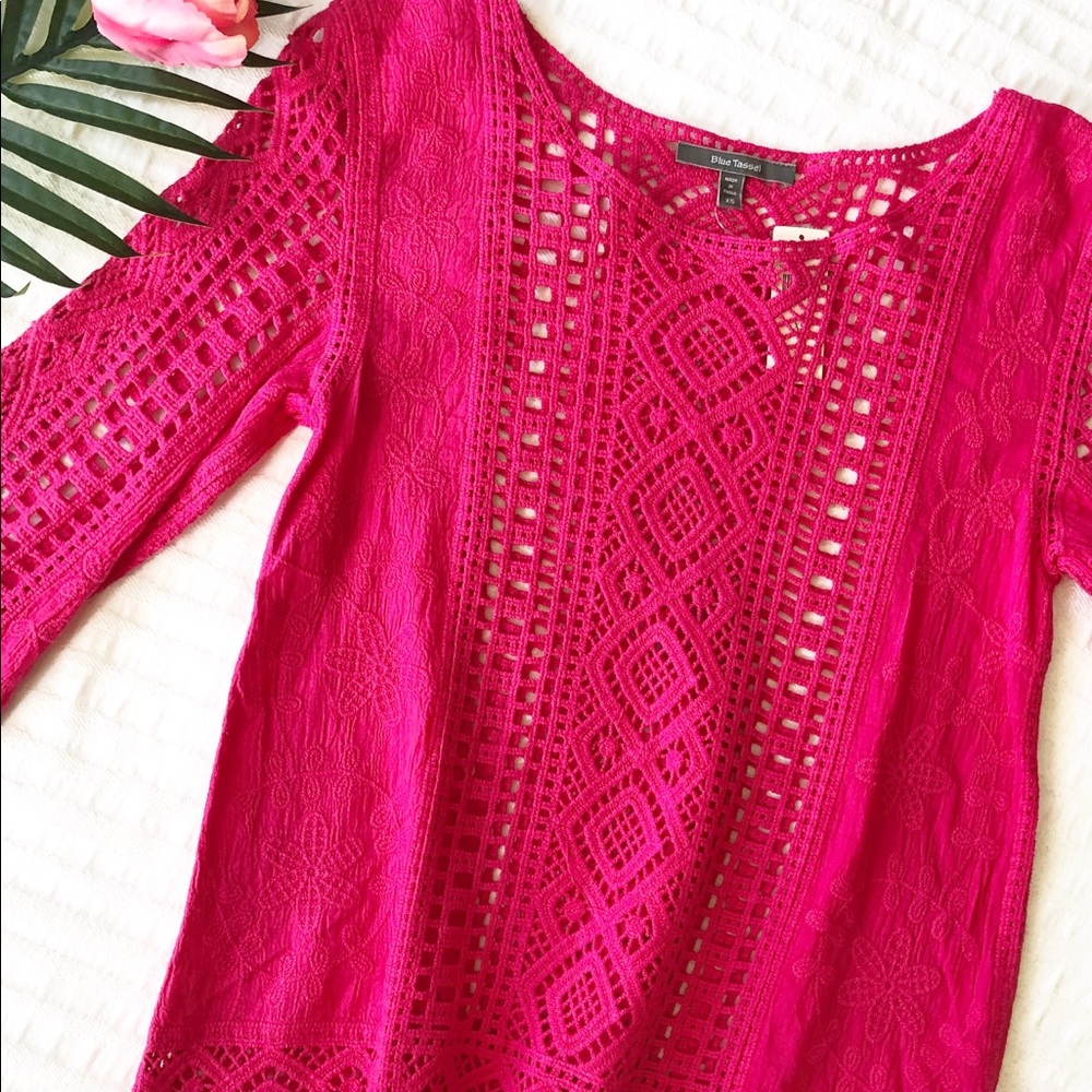 NWT Anthro “Blue Tassel” pink cutout top sz …